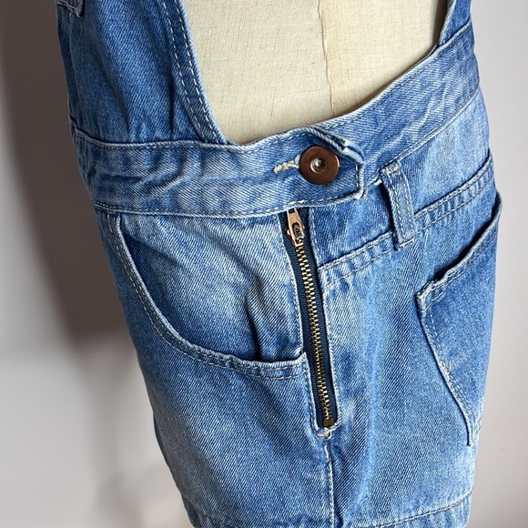 Valley girl denim shorts and bib - Picture 6 of 10